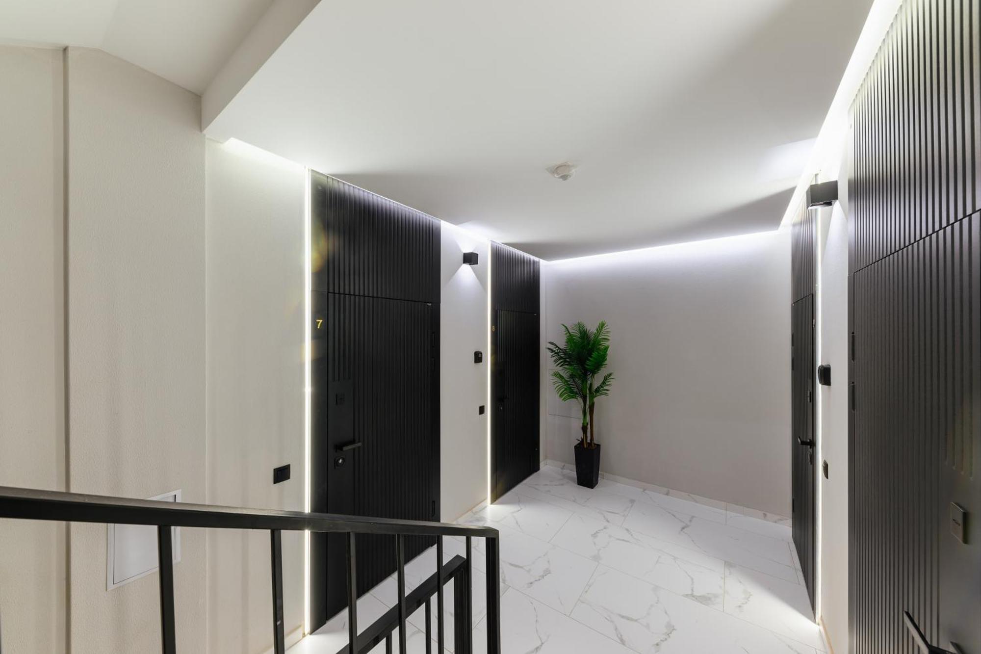 Luxury Apartments Laborca Oujhorod Extérieur photo