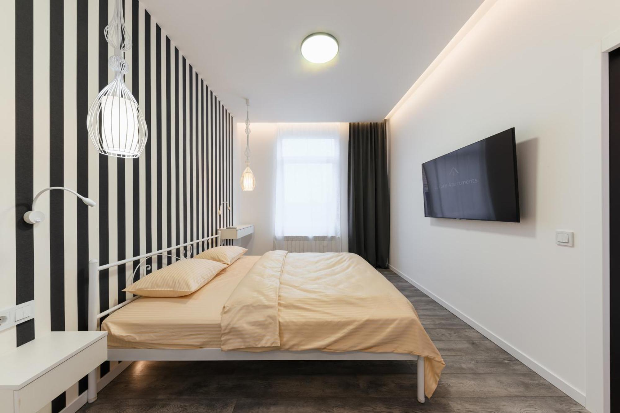 Luxury Apartments Laborca Oujhorod Extérieur photo