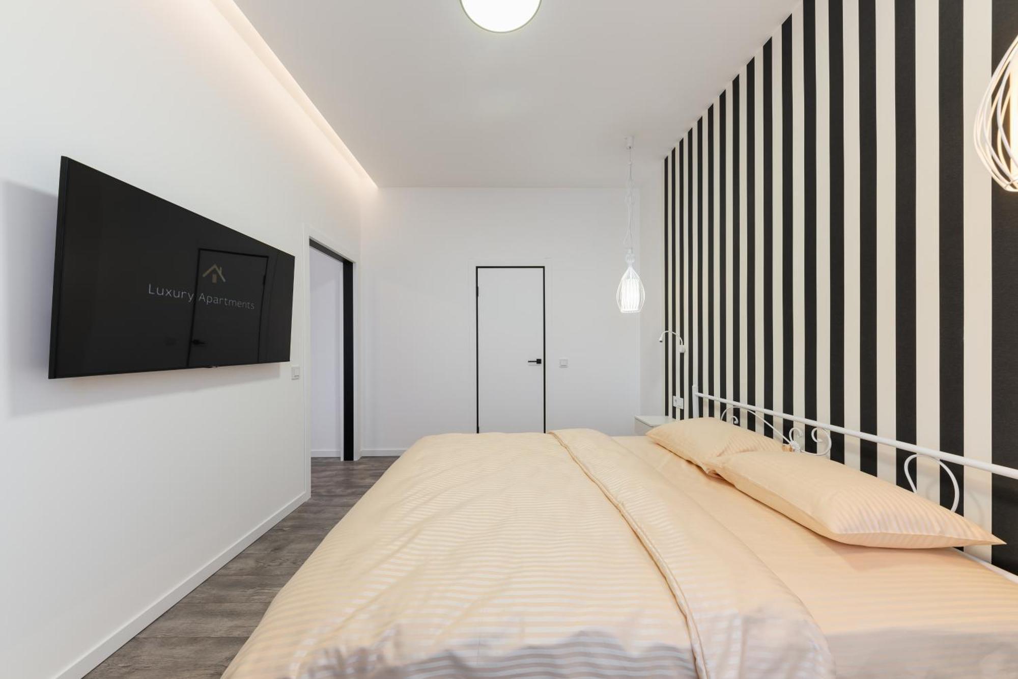 Luxury Apartments Laborca Oujhorod Extérieur photo
