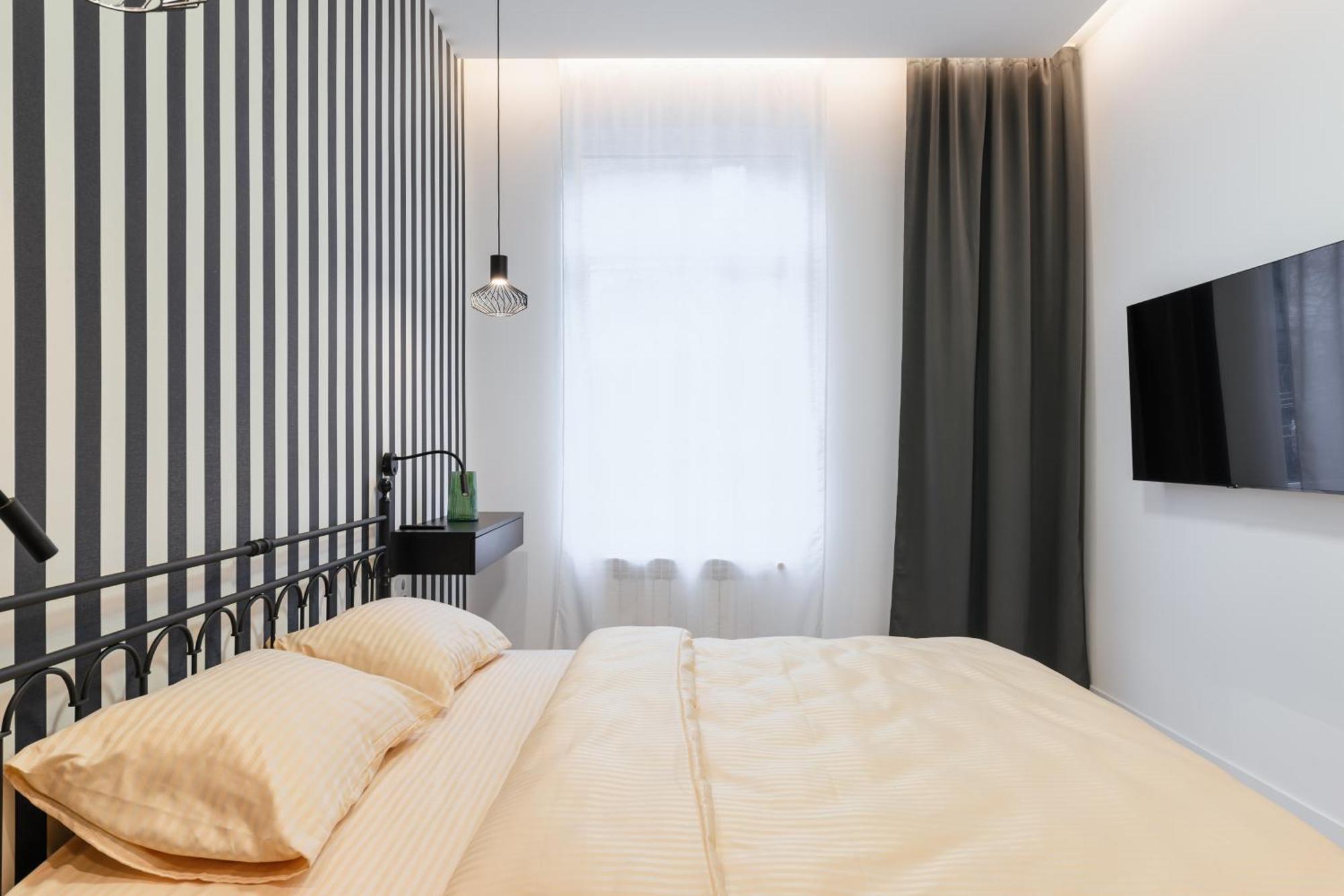 Luxury Apartments Laborca Oujhorod Extérieur photo