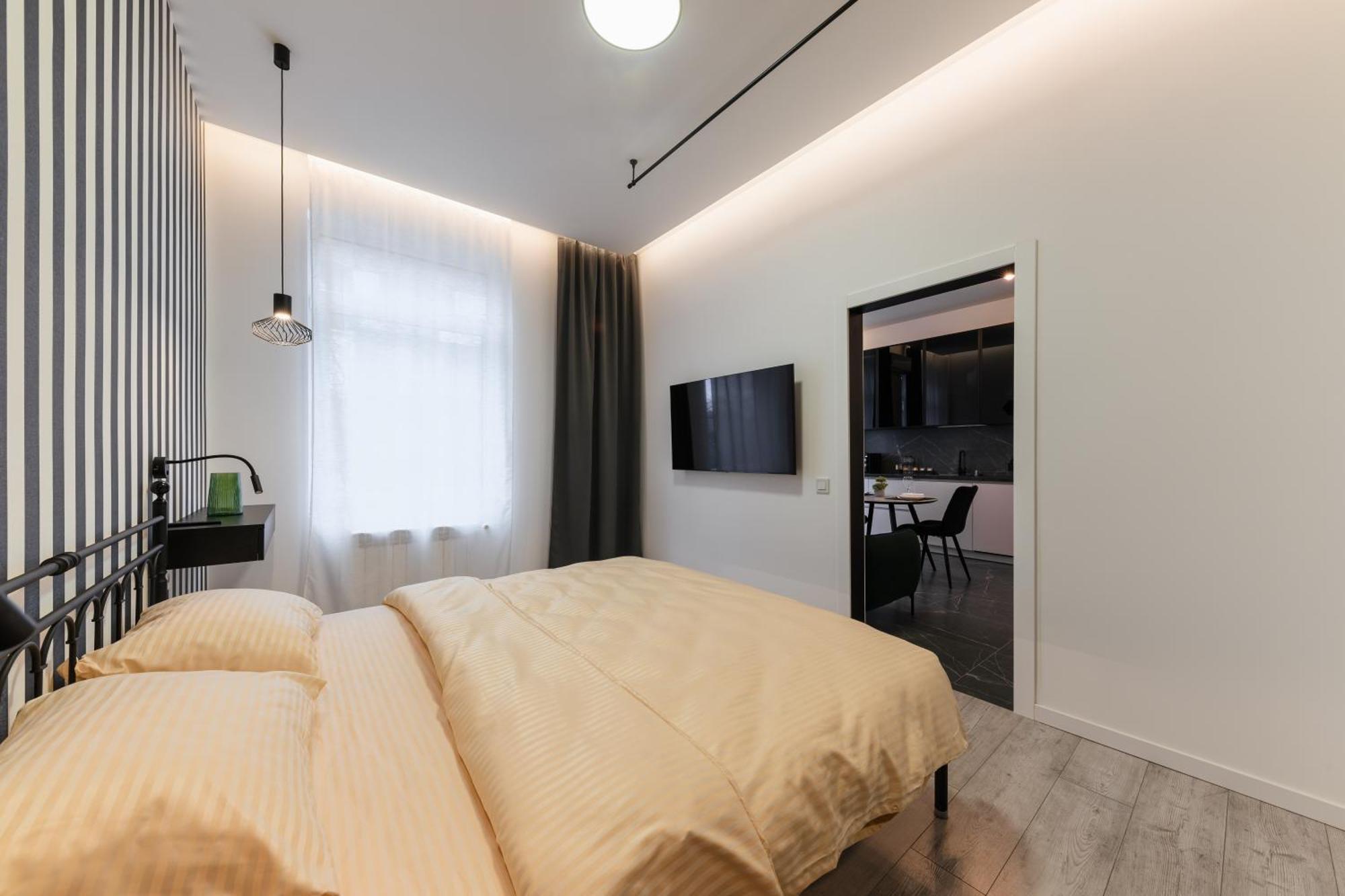 Luxury Apartments Laborca Oujhorod Extérieur photo