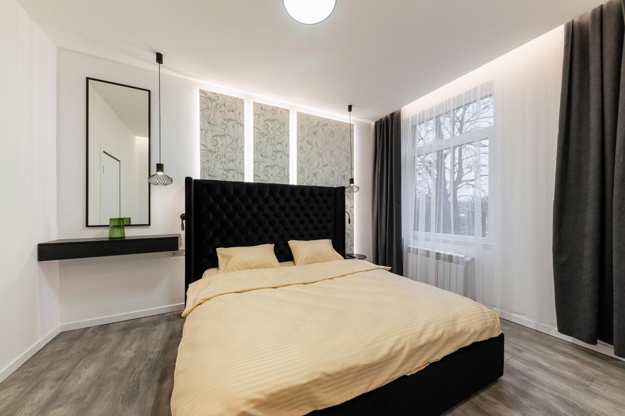 Luxury Apartments Laborca Oujhorod Extérieur photo