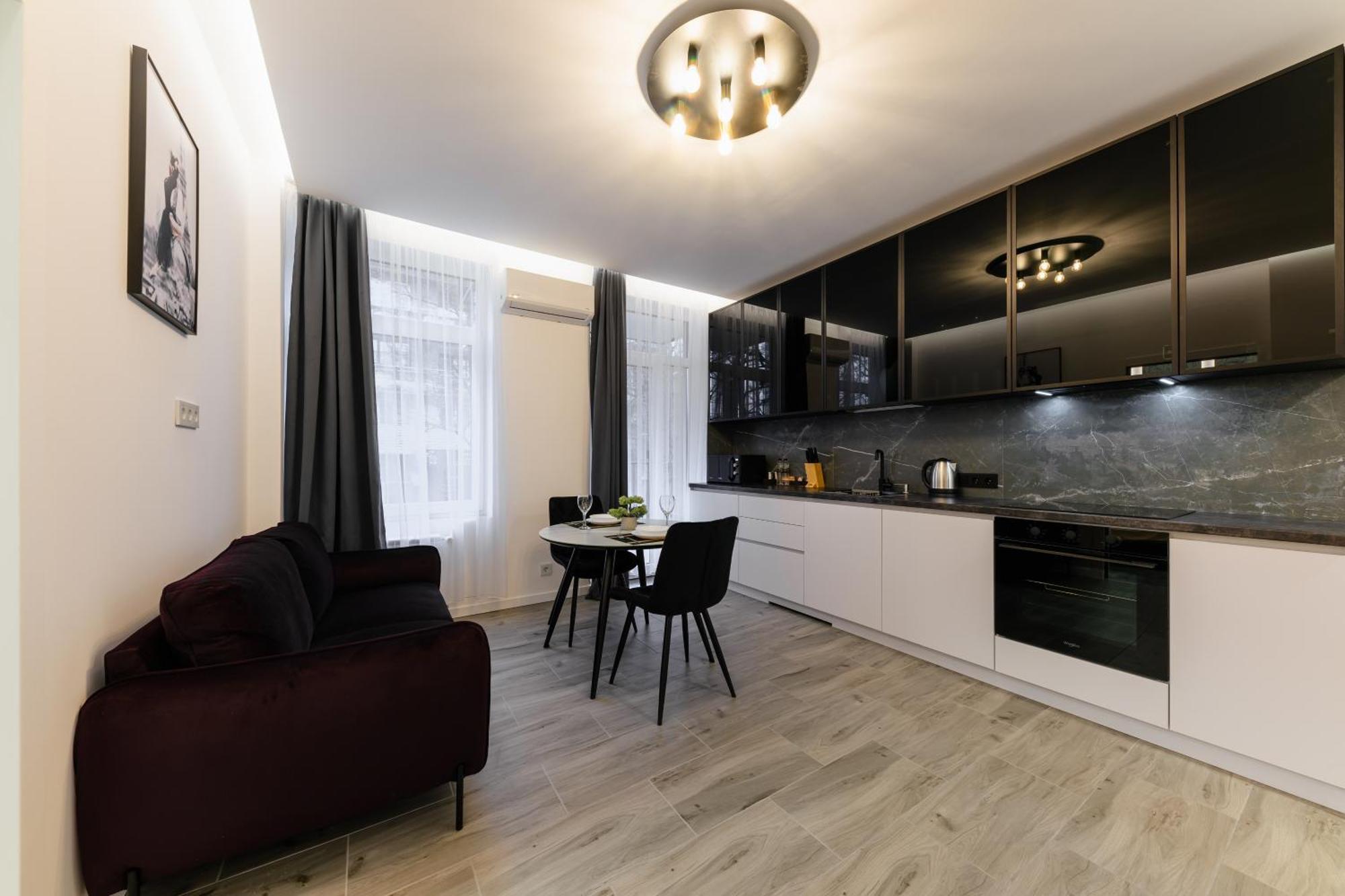 Luxury Apartments Laborca Oujhorod Extérieur photo