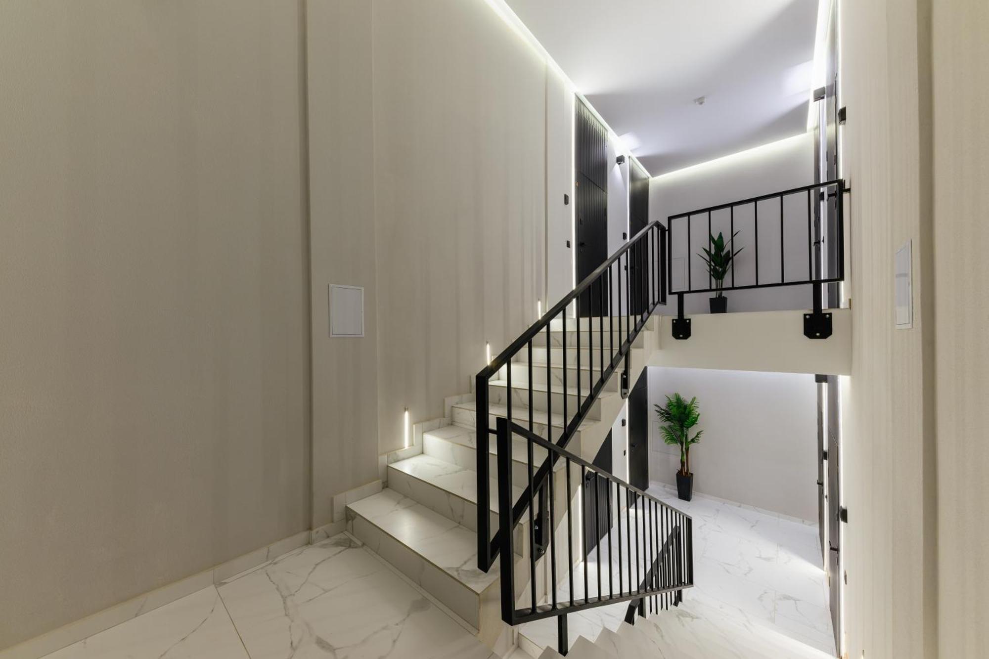 Luxury Apartments Laborca Oujhorod Extérieur photo