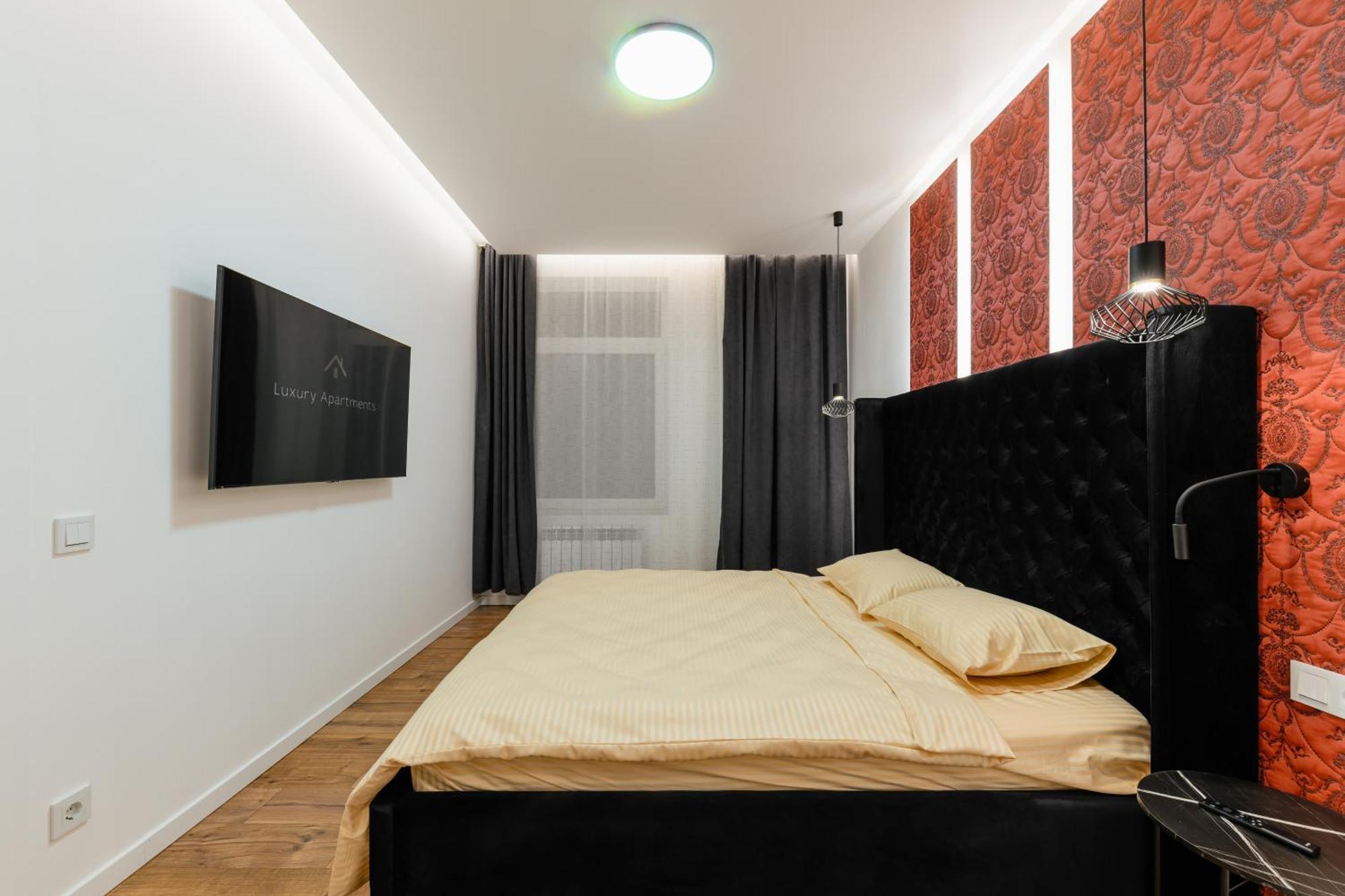Luxury Apartments Laborca Oujhorod Extérieur photo