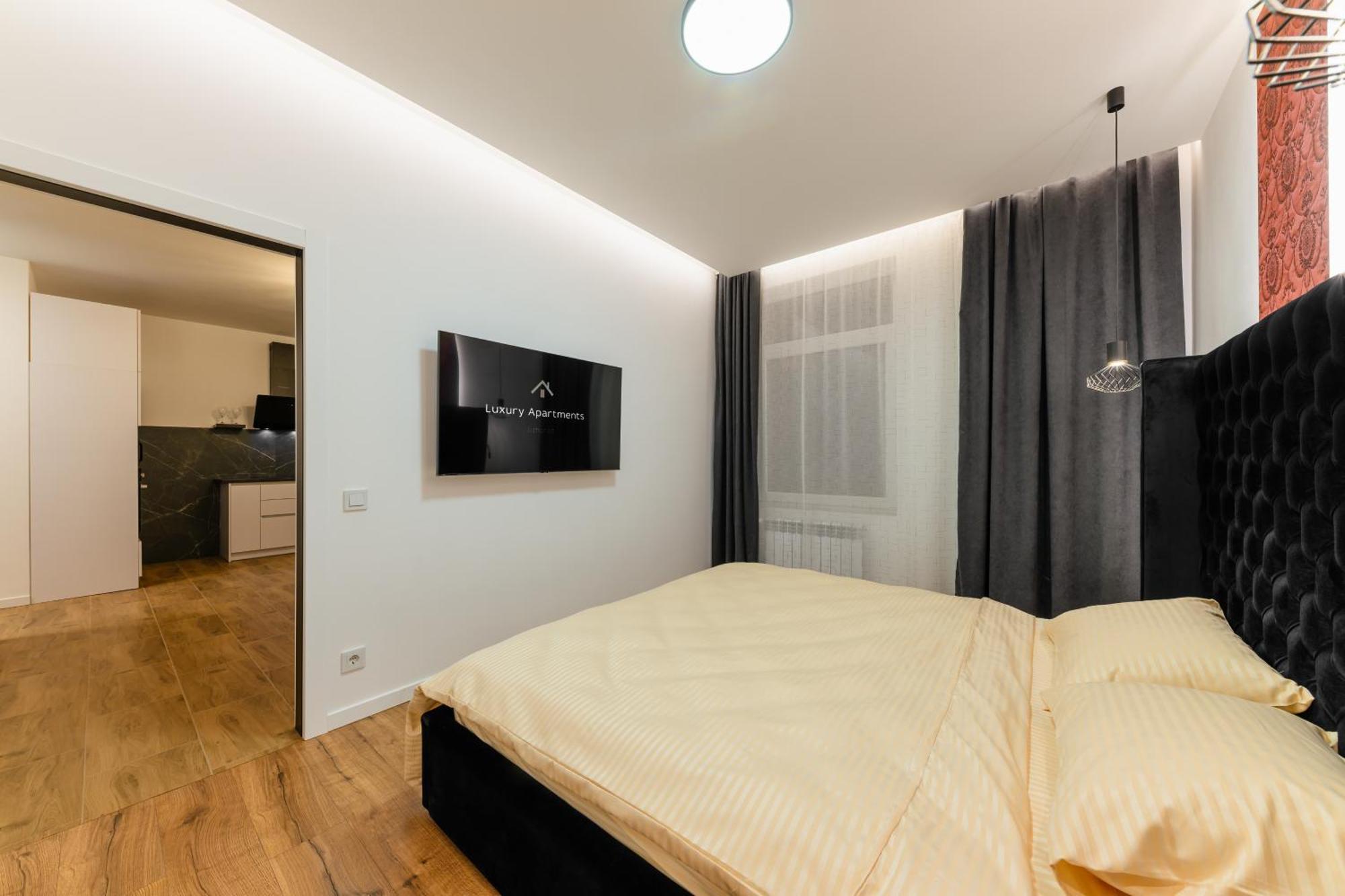 Luxury Apartments Laborca Oujhorod Extérieur photo