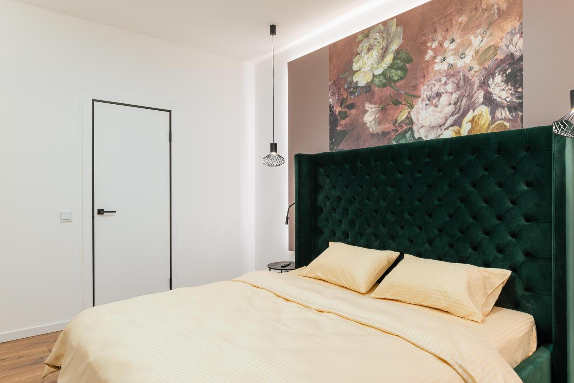 Luxury Apartments Laborca Oujhorod Extérieur photo