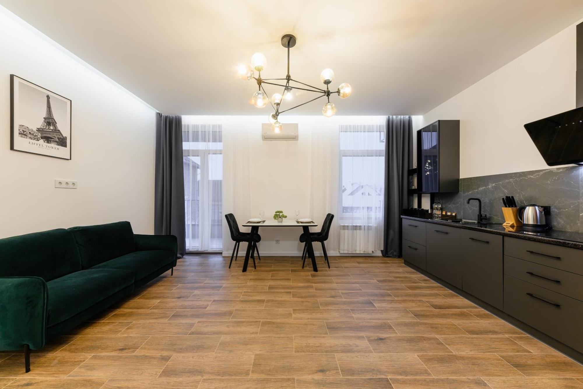 Luxury Apartments Laborca Oujhorod Extérieur photo