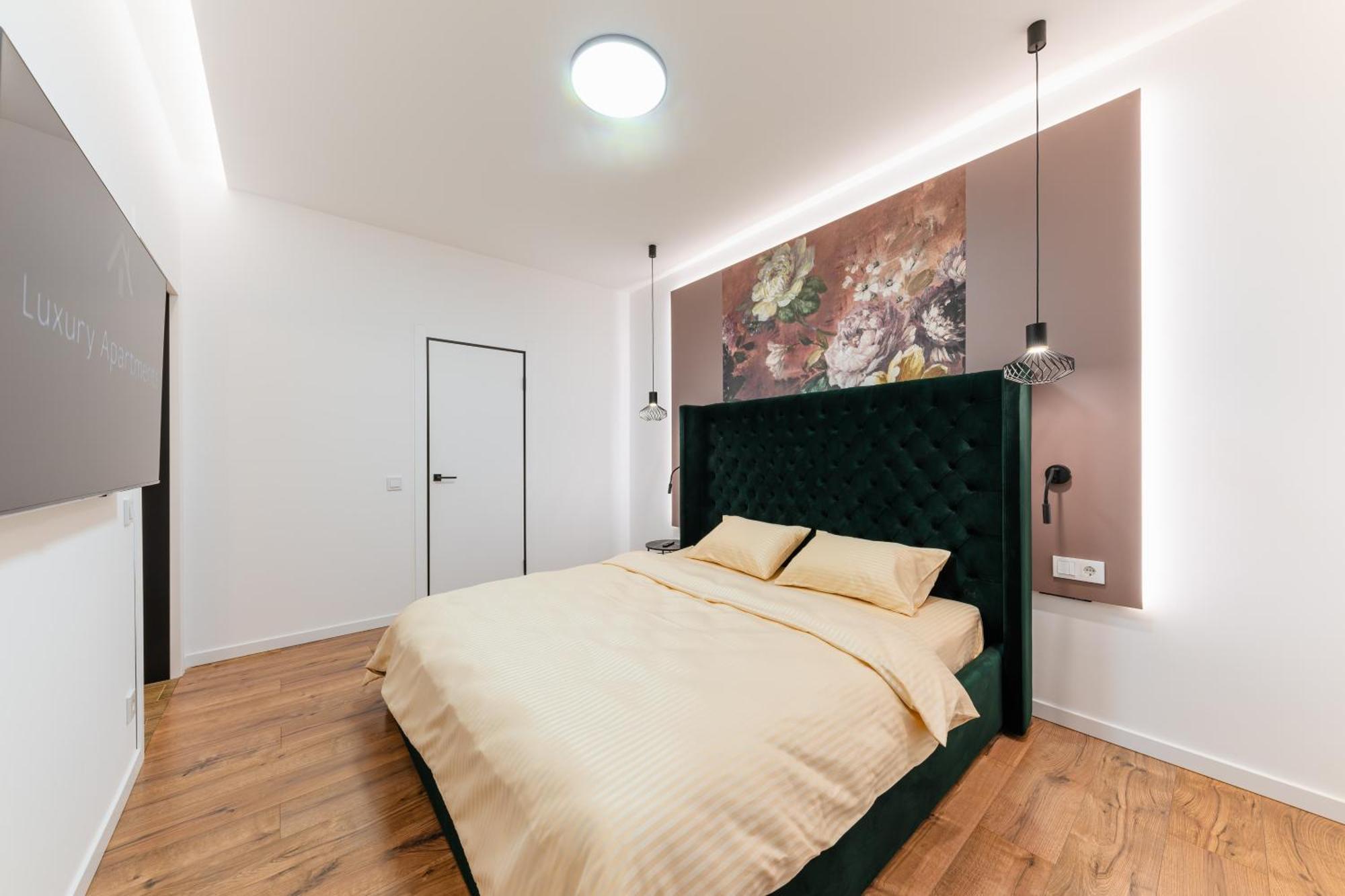 Luxury Apartments Laborca Oujhorod Extérieur photo
