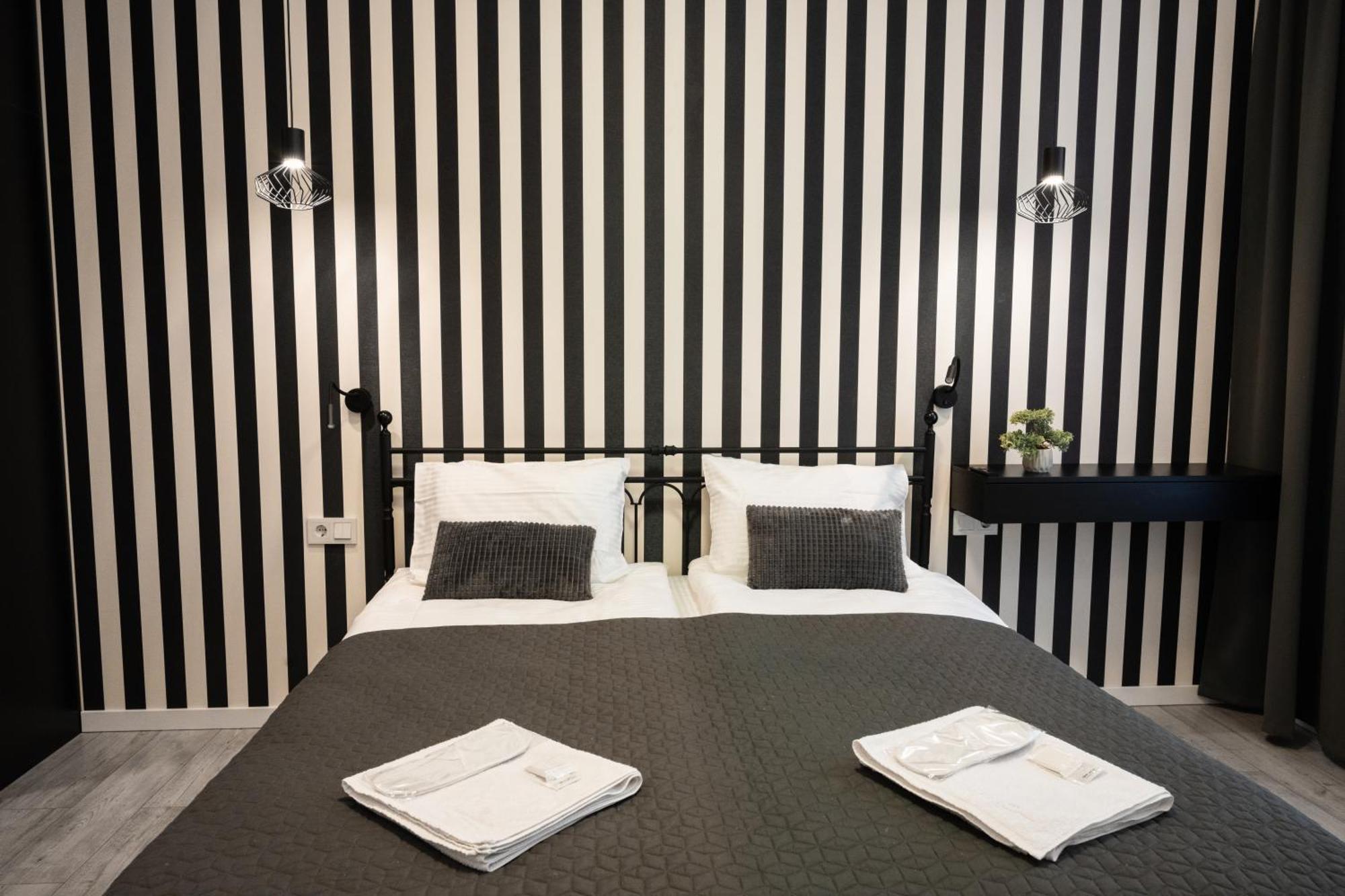 Luxury Apartments Laborca Oujhorod Extérieur photo